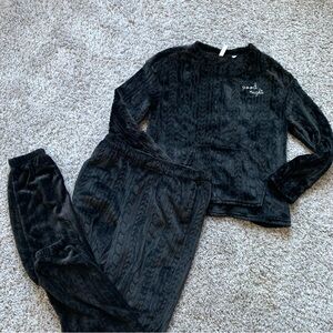 JOYSPUN Black Oversized Cozy Pajamas